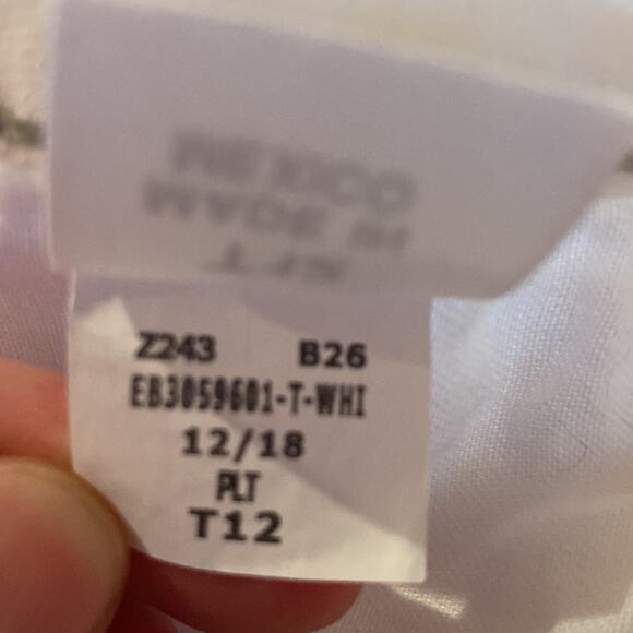 Eddie Bauer Slightly Curvy White Straight Raw Hem Jeans Size 12T - Picture 9 of 9